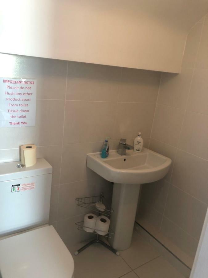 Cheapsleepz 49 Moscow Drive Hotel Liverpool Eksteriør billede